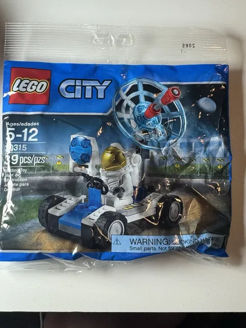 LEGO CITY 30315 Space Utility Vehicle Polybag. New. Sealed.