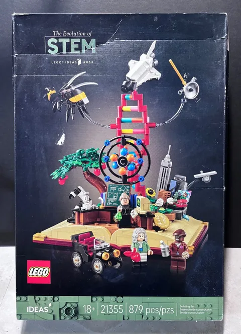 LEGO Ideas 21355 The Evolution of STEM 879 Pieces NEW Sealed Damaged Box