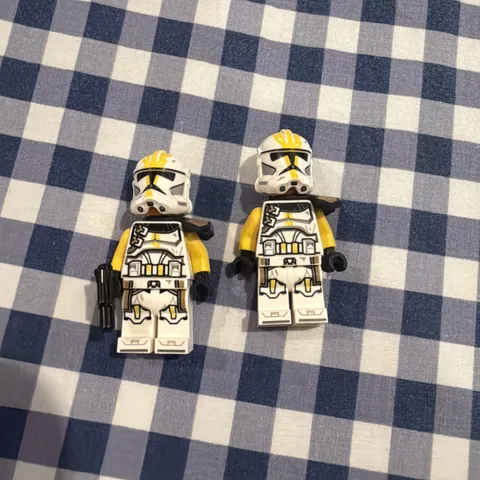 2 327th Star Corpse Clones