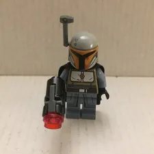 Authentic Lego Star Wars Silver Mandalorian Lego Minifigure with Blaster