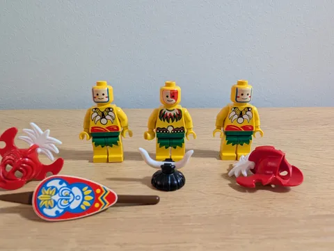 Lego King Kahuka Mini Figure - Islanders Minifigures & Accessories