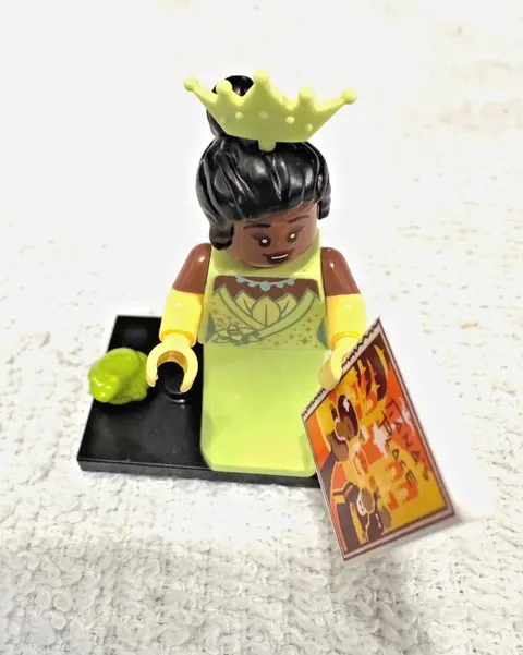 LEGO Tiana The Princess Frog Disney Series 100 Collectible Minifigures 71038