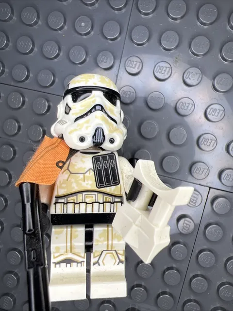 LEGO Star Wars Sand Trooper From Mos Eisley Cantina 75290