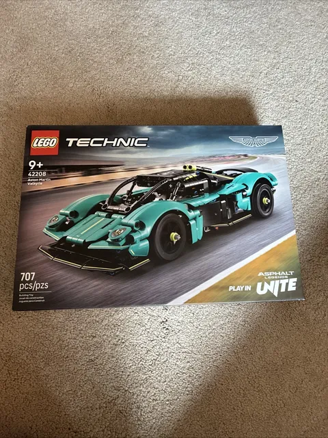 LEGO Technic Aston Martin Valkyrie 42208 Complete Set 707 Pieces