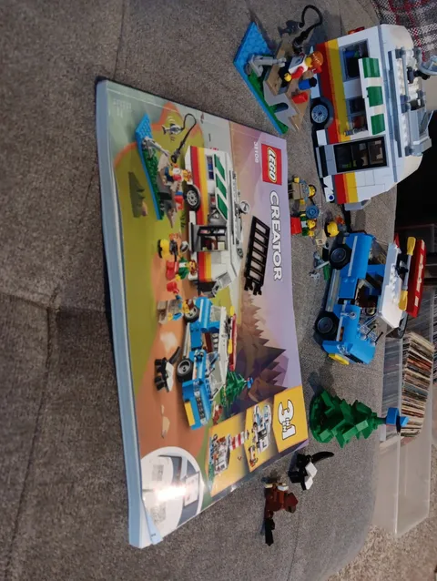 Lego 31108 Creator Caravan Family Holiday 100% Complete With Manual - No Box