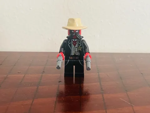 Lego Marvel Super Heroes Sheriff Deadpool 100% Lego Authentic MOC with Tan Hat