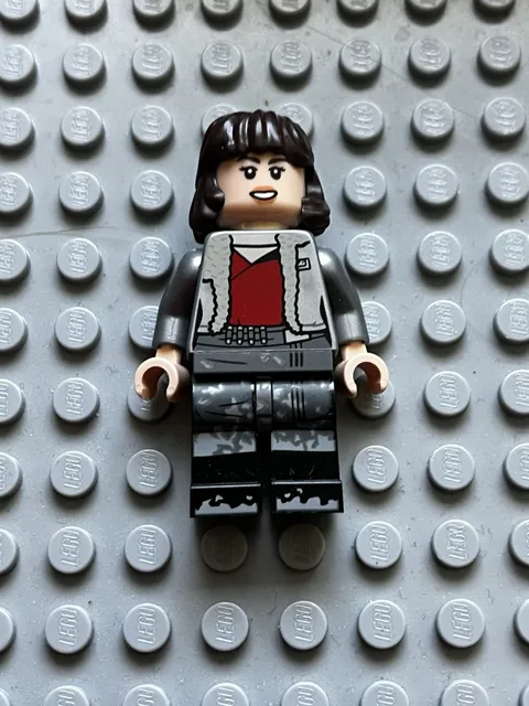LEGO STAR WARS Qi'ra - Jacket with Collar Minifigure 