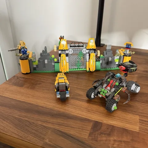 LEGO LEGENDS OF CHIMA: Lavertus' Outland Base (70134)