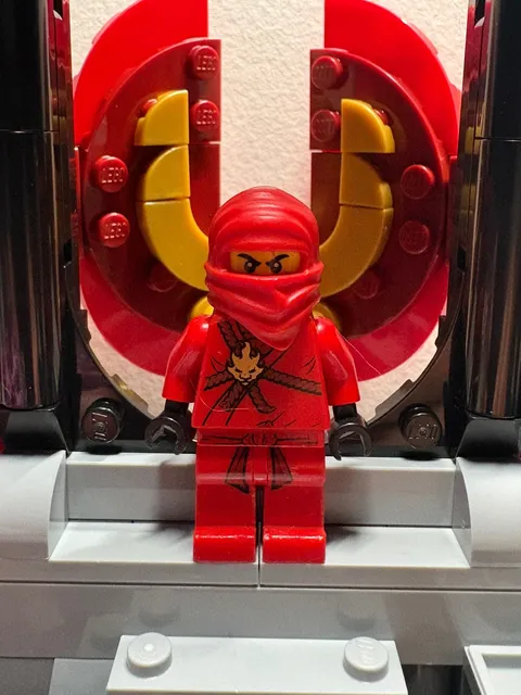 LEGO Ninjago: Pilot Kai Minifigure The Golden Weapons