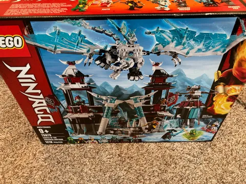 LEGO NINJAGO: Castle of the Forsaken Emperor (70678)