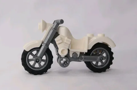 LEGO Vintage Motorcycle White w/ Flat Silver Rims Silver Chassis 10767 75828