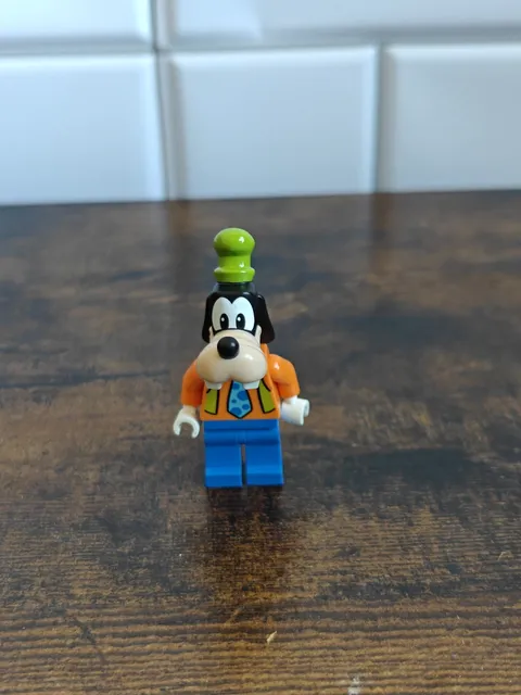LEGO Goofy Minifigure Replacement Disney Fairground Fun RARE 