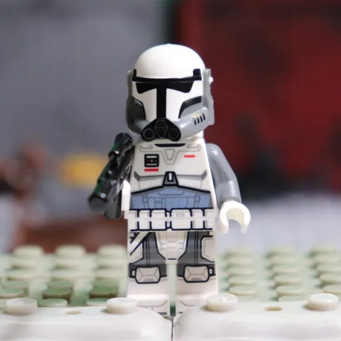 LEGO Authentic Star Wars Imperial Commando Minifigure w/ Blaster and Pack 75373