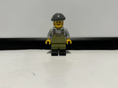 LEGO Fisherman Minifigure from Old Fishing Store Ideas 21310 idea031