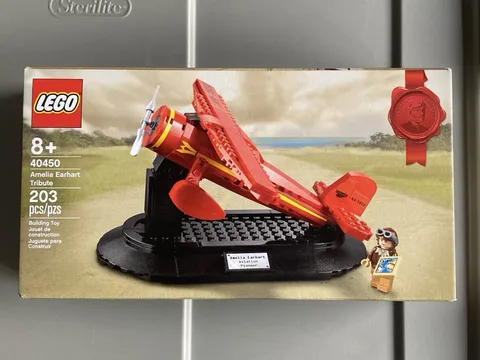 LEGO GWP (40450) - Amelia Earhart Tribute - New Sealed