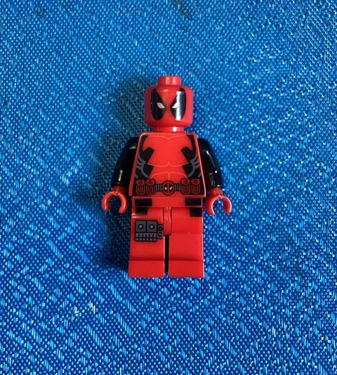 LEGO Marvel Super Heroes Deadpool Minifigure