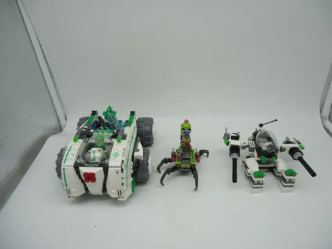 LEGO Space Vermin Vaporizer 70704 Built Set (OFC)