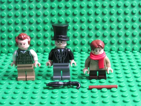 LEGO Minifigs Cratchit Ebenezer Scrooge Tiny Tim 40410 Christmas Carol Dickens C