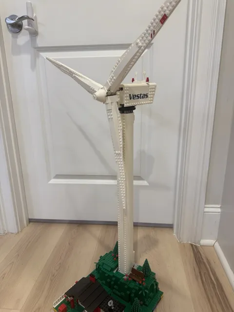 LEGO Creator Expert Vestas Wind Turbine 10268 no truck no minifigs