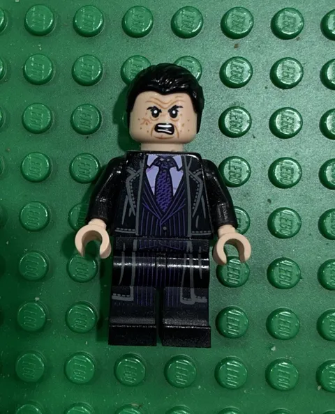 Lego The Penguin Minifigure DC 76181 sh790 villian batman Sh0790 *Torso Crack!