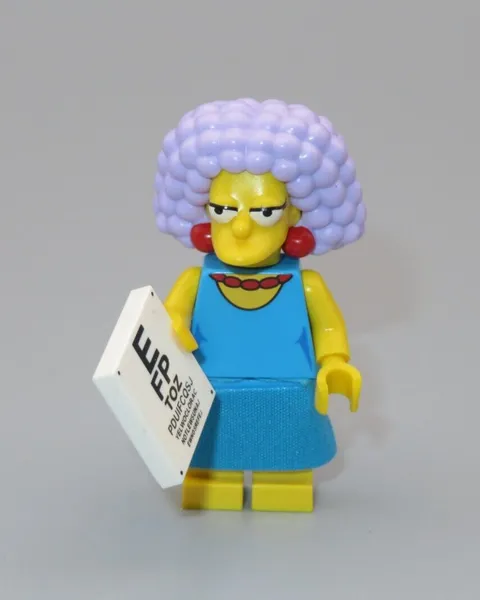 LEGO The Simpsons Selma w/ eyechart minifigure Collectible series 2 CMF