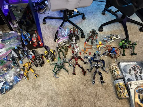 MASSIVE LEGO Bionicle Lot