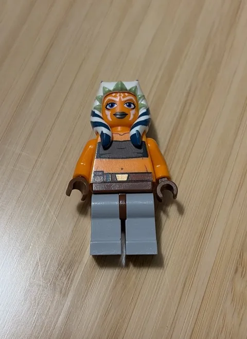 LEGO Star Wars Ahsoka Tano Minifigure Tube Top and Belt sw0192