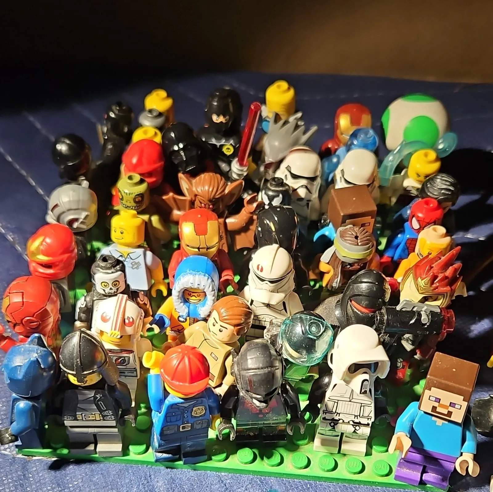 LEGO Minifigures Lot w/ Parts, Spider-Man, Compatible w/ NINJAGO City