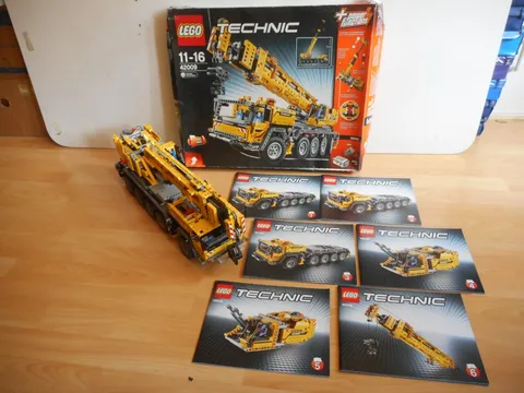 LEGO Technic Mobile Crane with Box (Lego No: 42009)