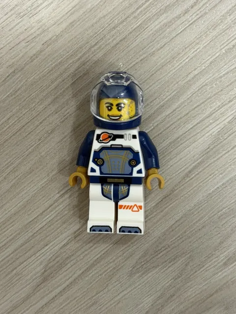 cty1692 - Lego Minifigure - City Space - Astronaut - Female, White & Dark Blue