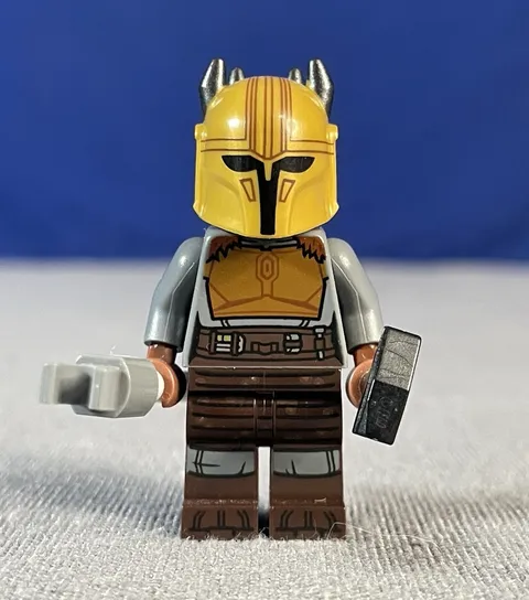 Lego Armorer Minifigure Star Wars Mandalorian 75319