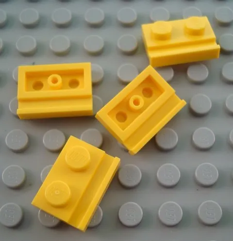 New LEGO Lot of 4 Yellow 1x2 Door Rail Plate Pieces