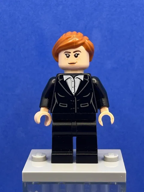 Pepper Potts (Black Suit, Orange Ponytail) sh0740 - LEGO Marvel Used Minifigure