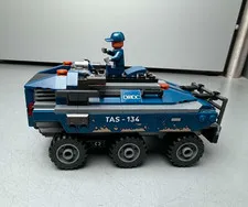 USED Marvel Spider-Man Prison Transport 76349 Prison DODC Guard ONLY