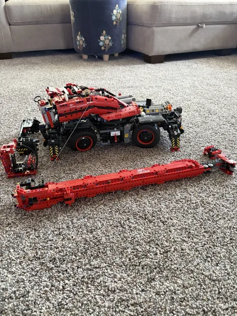 LEGO TECHNIC: Rough Terrain Crane (42082) Incomplete