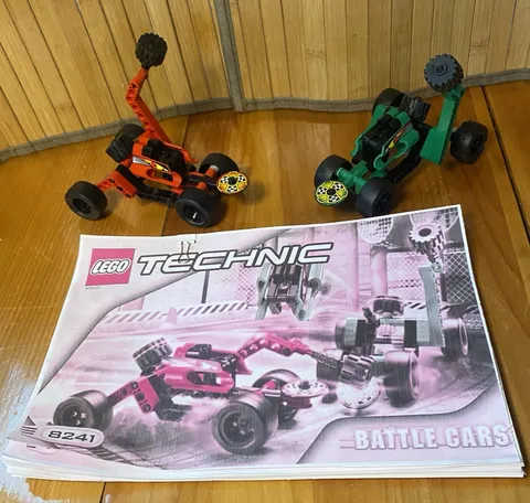 LEGO Technic 8241 Battle Cars (100% Complete Parts) 3-in-1 Vintage 2001 Toy