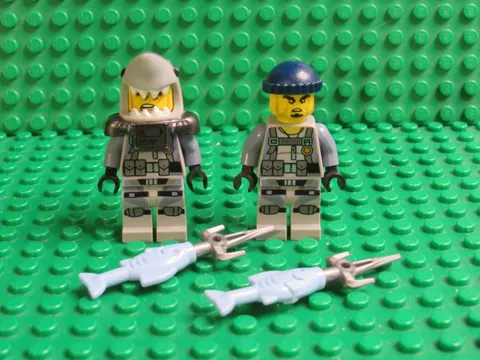 Lot of 2 LEGO Ninjago Movie Minifigures Shark Army Thug Great White 70614 WH27