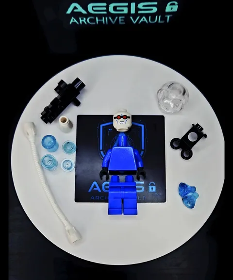 LEGO Mr. Freeze Minifigure Bat011c01 Brand New Never Assembled