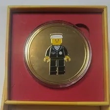 Lego coin Policeman -2025 Lego store Korea gold membership, exclusive & rare!!