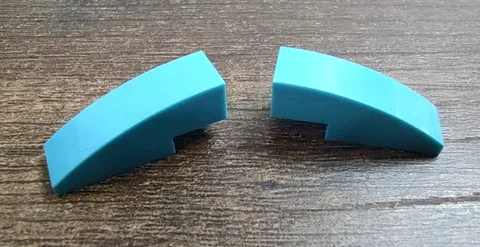 LEGO 50950 Medium Azure Slope, Curved 3 x 1 (x2)