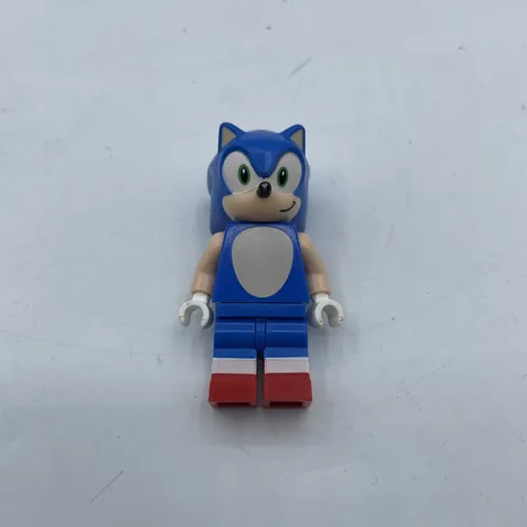 Lego Sonic the Hedgehog Minifigure Open Mouth Smirk To Left Figure