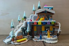 LEGO FRIENDS: Holiday Ski Slope and Caf� (41756)