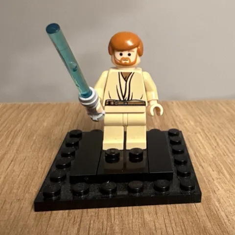 LEGO Obi Wan w/ Blue Lightsaber, Gold Headset