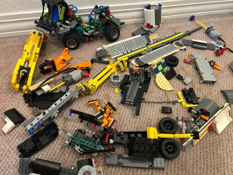 LEGO Technic Mixed Lot Power Functions Motor Battery Box Pneumatics Crane Parts 
