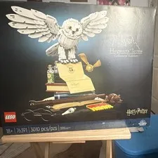 LEGO Harry Potter Hogwarts Icons Collectors' Edition Set 76391, 3010 Pieces
