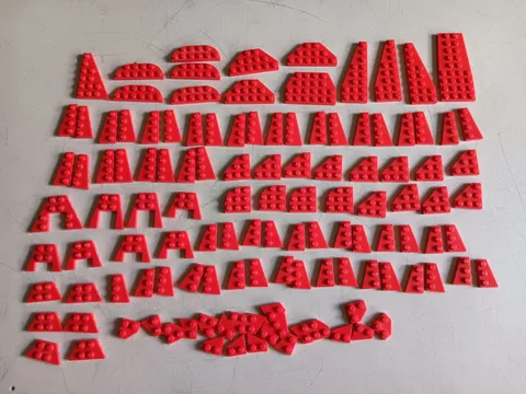 LEGO BULK LOT OF 122 RED WEDGE WING PLATES  8X3 3X3 4X2 3X2 3X6 2X2 MORE
