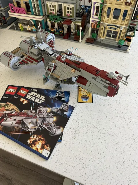 LEGO Star Wars: Republic Frigate (7964) 100% Complete with Instructions