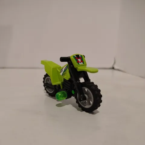 LEGO Minifigure Parts Motorcycle Dirt Bike World Racers Lime