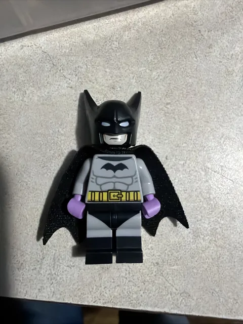 LEGO CMF DC Super Heroes Batman Minifigure - colsh10 - Set 71026