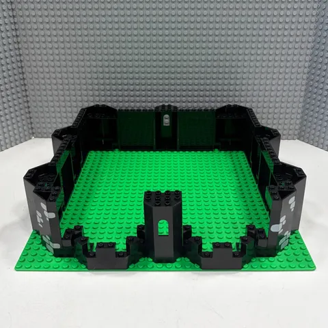 Lego Castle Black : Includes Walls (59349 + 30246 + 2345)  + Turrets + MORE !!